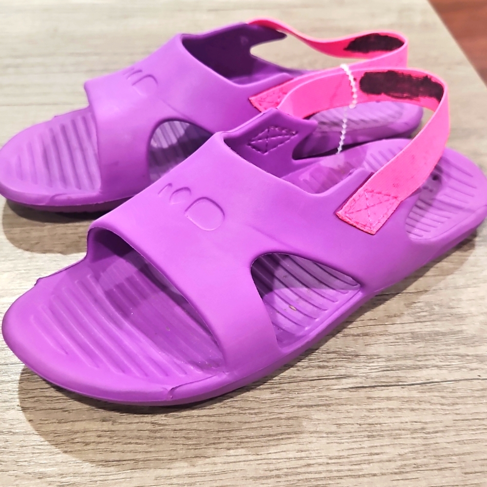Nabaiji Slap 100 Pool Sandals Kids size 13 - 1